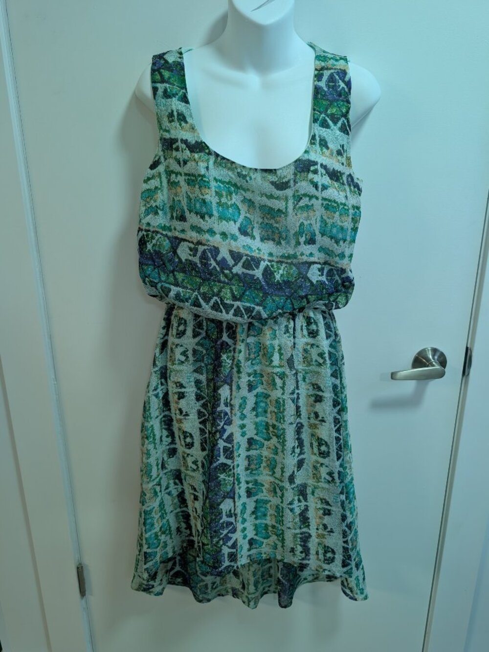 NEW Abstract Pattern Sleeveless High-Low Midi Dress